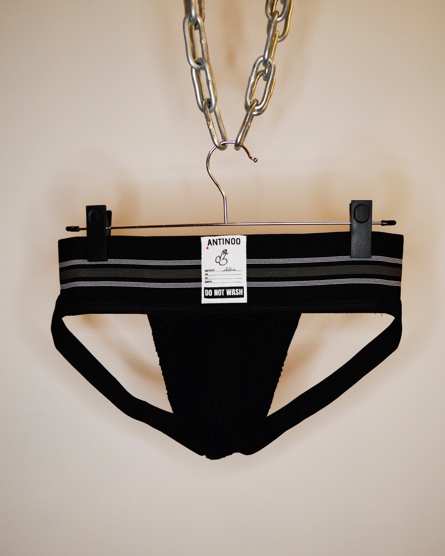 NERO BRIEF