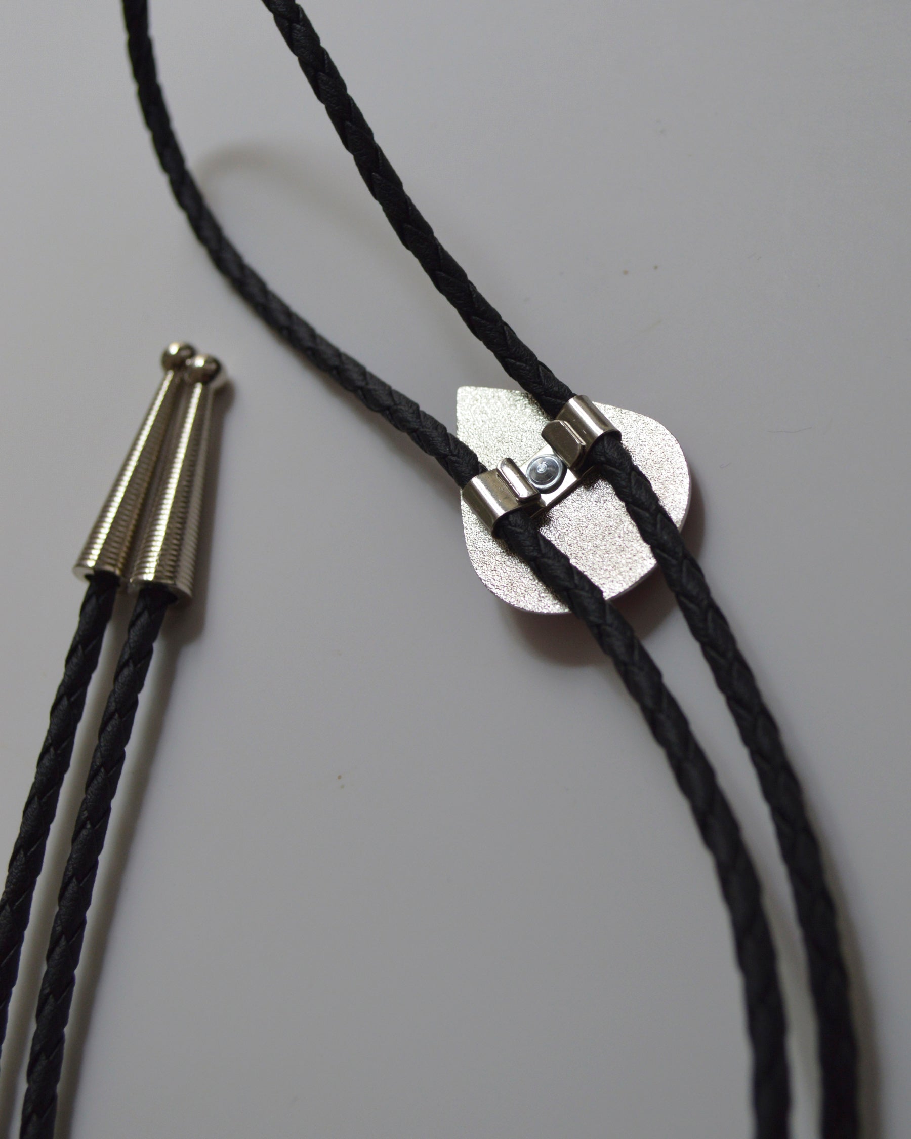 DROP BOLO TIE
